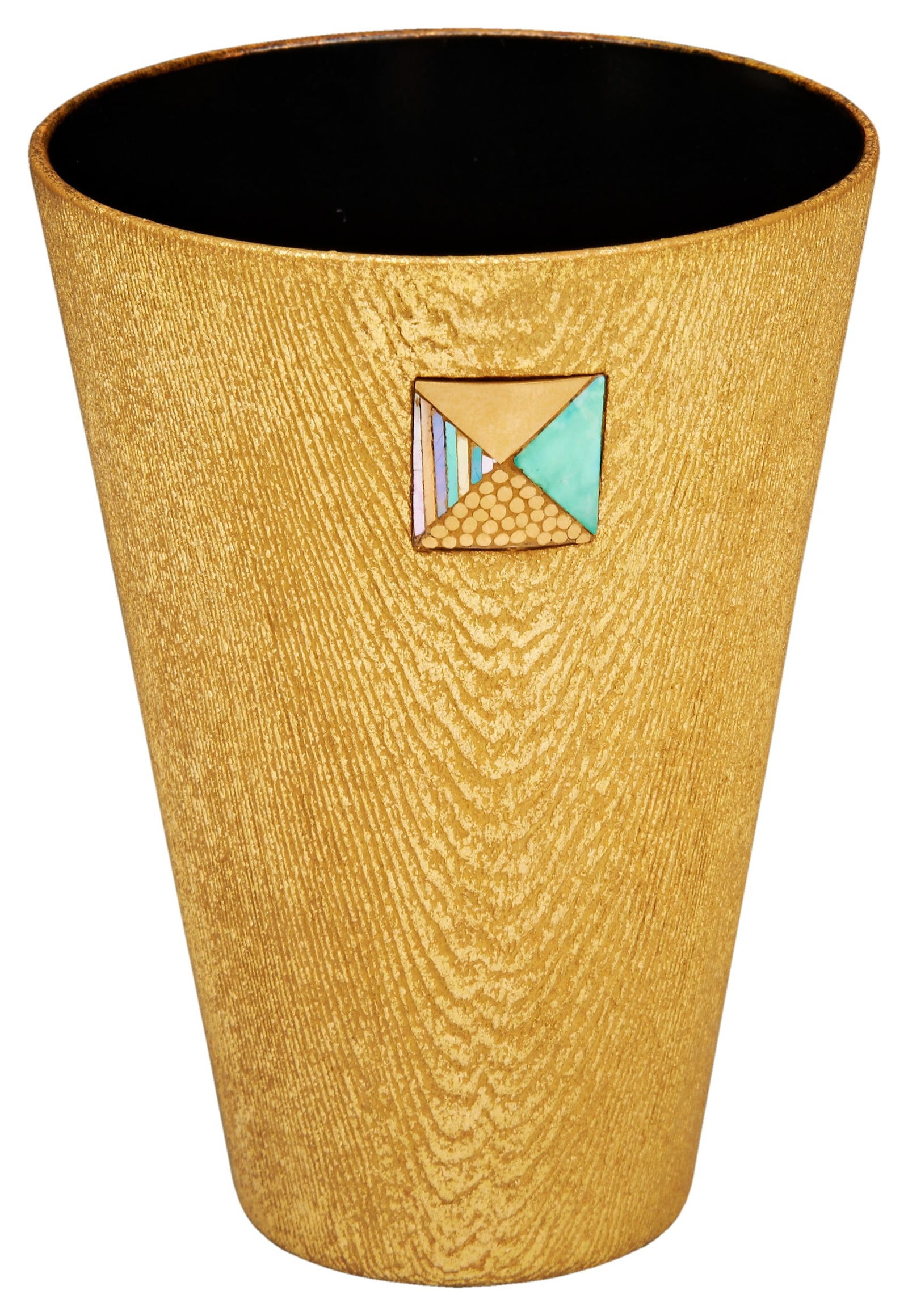 SHINYA YAMAMURA (JAPANESE, B.1960) GOLD AND SHELL BEAKER, 2008 lacquer and shell, with original (1 of 4)