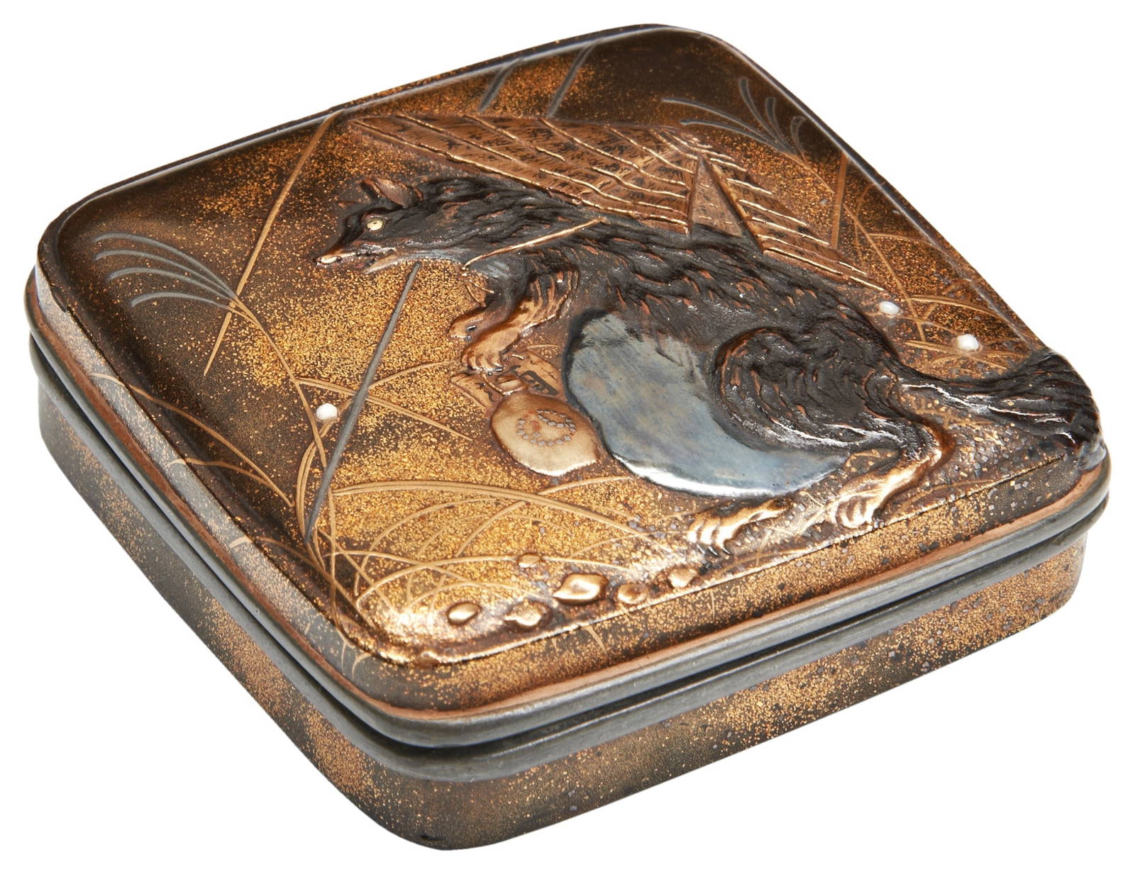 A GOOD JAPANESE LACQUER INCENSE CONTAINER (KOGO) ORIGINAL LACQUER EDO PERIOD (1650-1750) THE TANUKI