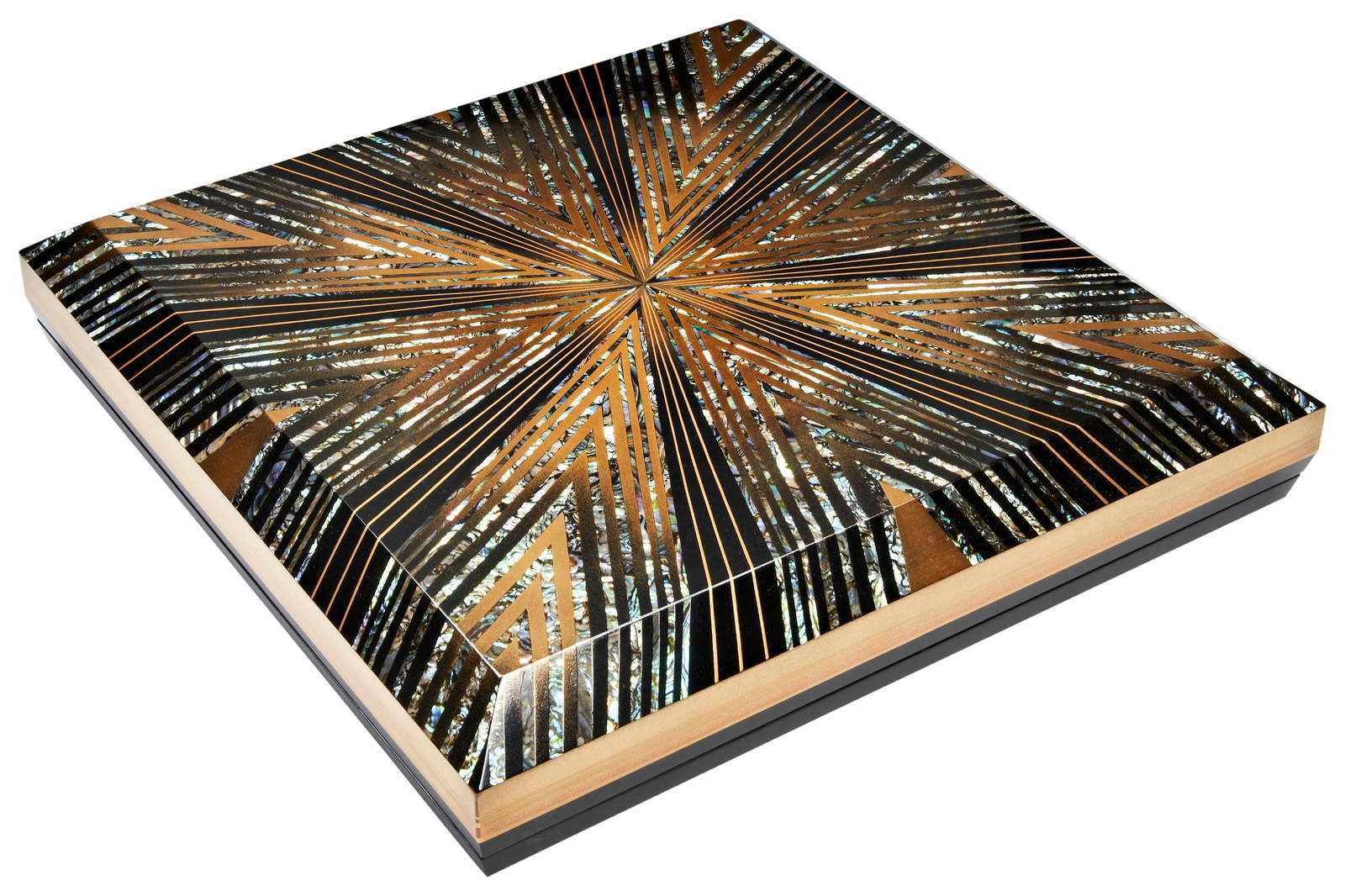 HATTORI SHUNSHOU (JAPANESE, B.1943) POETRY CARD BOX, 1992 lacquer and abalone shell, with a signed