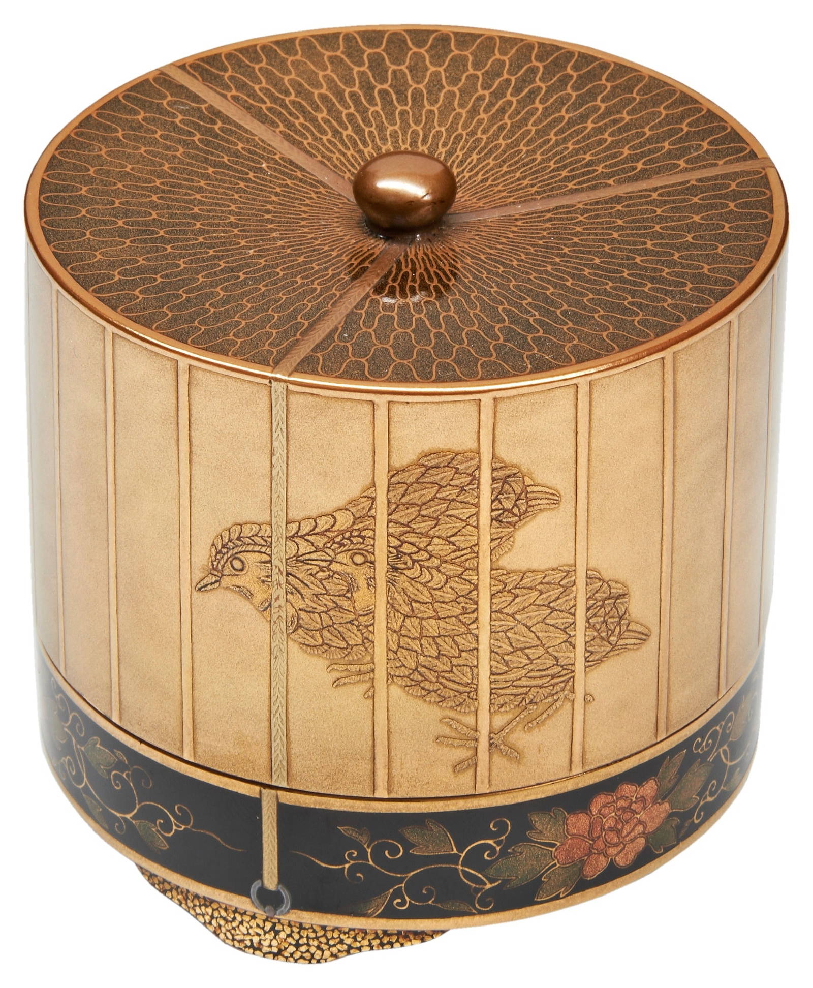 A EXCEPTIONALLY FINE JAPANESE LACQUER SWEET BOX (KASHIBAKO) 19TH CENTURY modelled as a quail